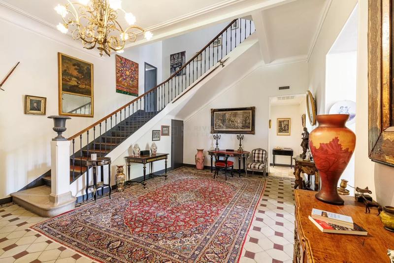 Propriété - 564 m² - 16 pièces