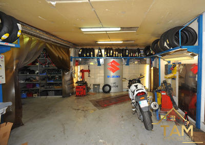 Maison - 335 m² - 10 pièces