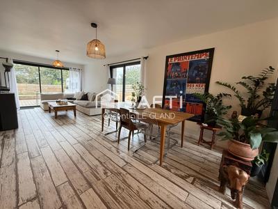 Maison - 95 m² - 4 pièces