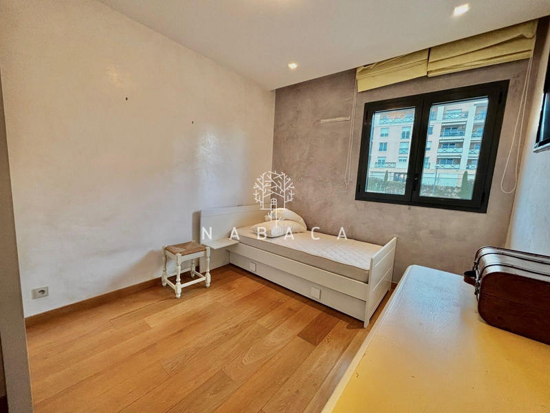 Appartement - 218 m² - 2 pièces