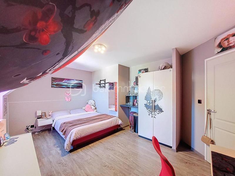 Pavillon - 137 m² - 6 pièces