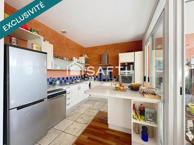 Appartement - 90 m² - 4 pièces