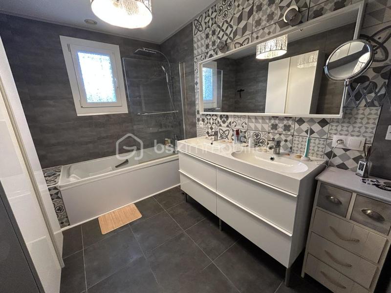 Maison - 88 m² - 4 pièces