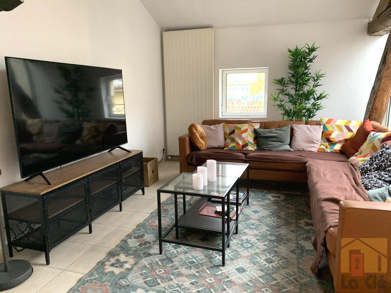 Appartement - 230 m² - 10 pièces