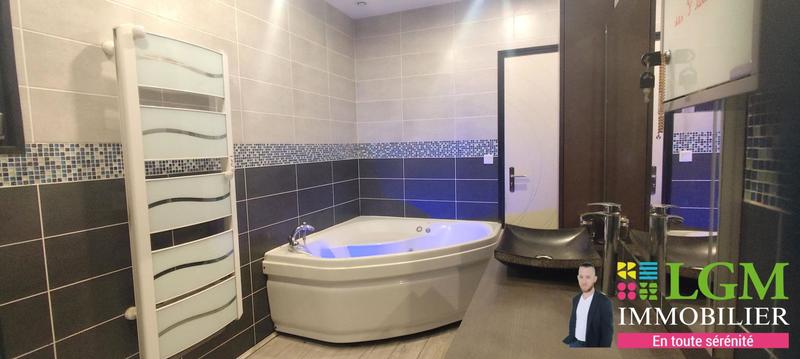 Maison - 189 m² - 6 pièces