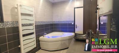 Maison - 189 m² - 6 pièces