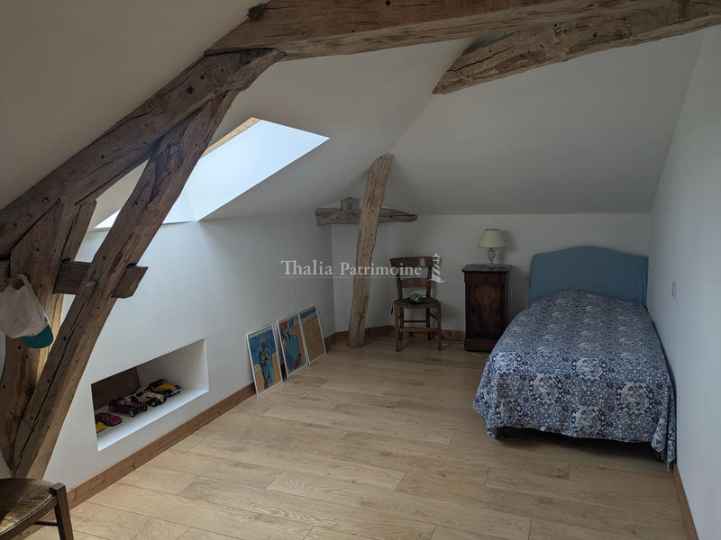 Maison - 278 m² - 12 pièces