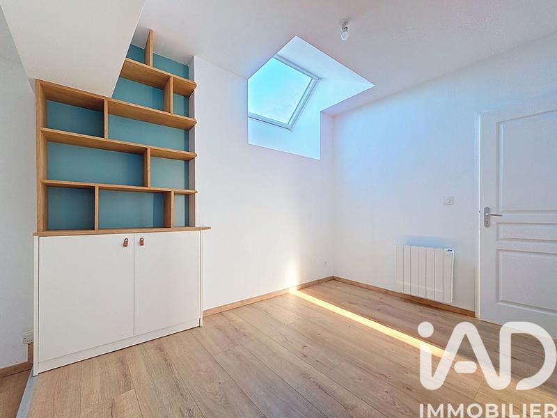 Maison - 250 m² - 8 pièces