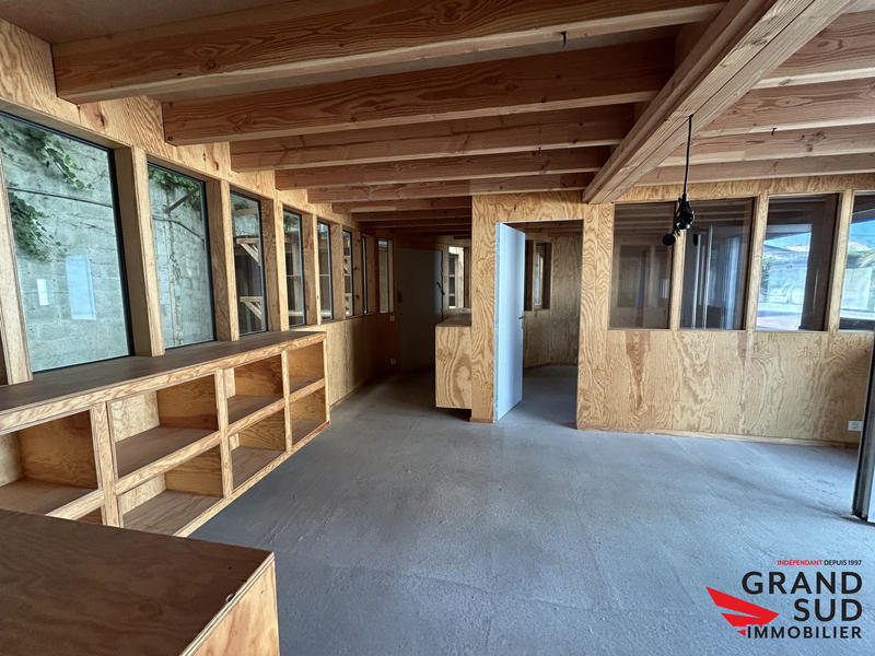 Maison - 460 m² - 10 pièces