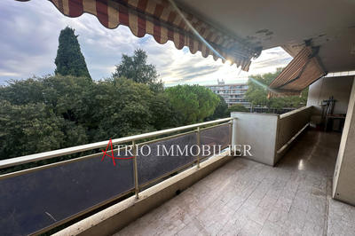 Appartement - 100 m² - 4 pièces