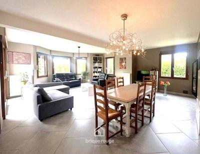 Pavillon - 148 m² - 7 pièces