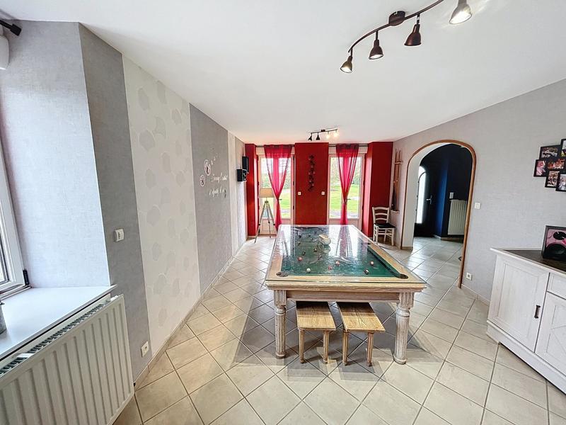 Maison - 181 m² - 6 pièces