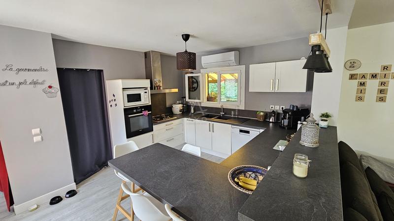 Maison - 188 m² - 7 pièces