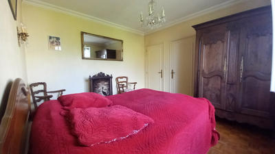 Maison - 145 m² - 9 pièces