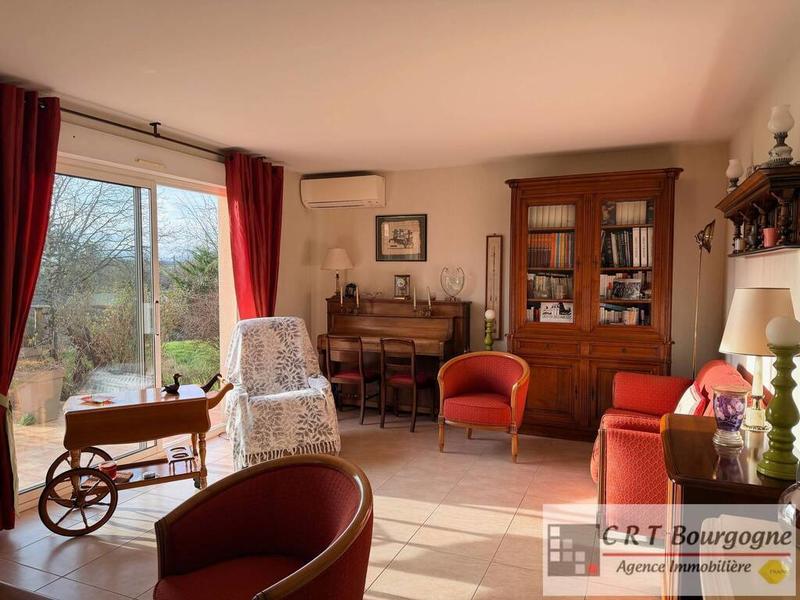 Maison - 202 m² - 7 pièces