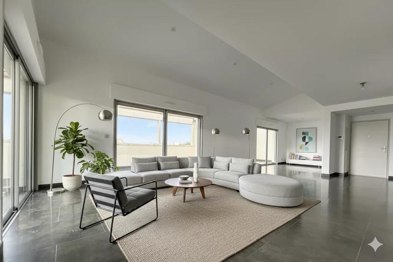 Appartement - 224 m² - 6 pièces