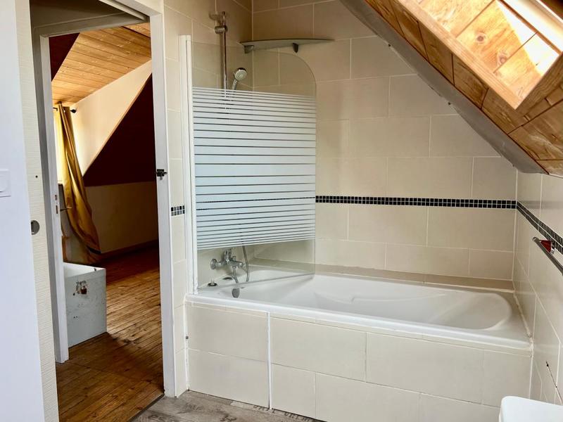 Maison - 95 m² - 3 pièces