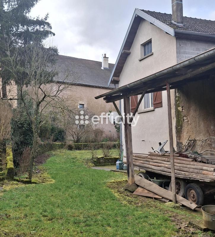 Maison - 215 m² - 9 pièces