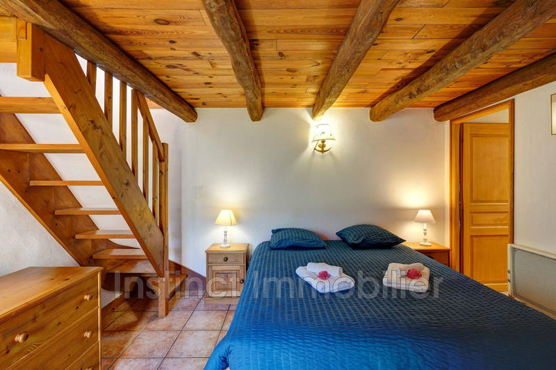 Propriété - 460 m² - 16 pièces