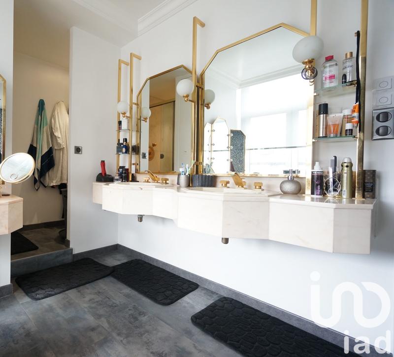 Maison - 280 m² - 7 pièces