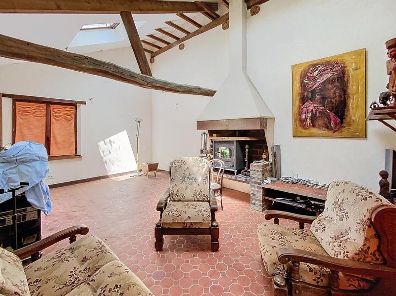 Maison - 212 m² - 7 pièces