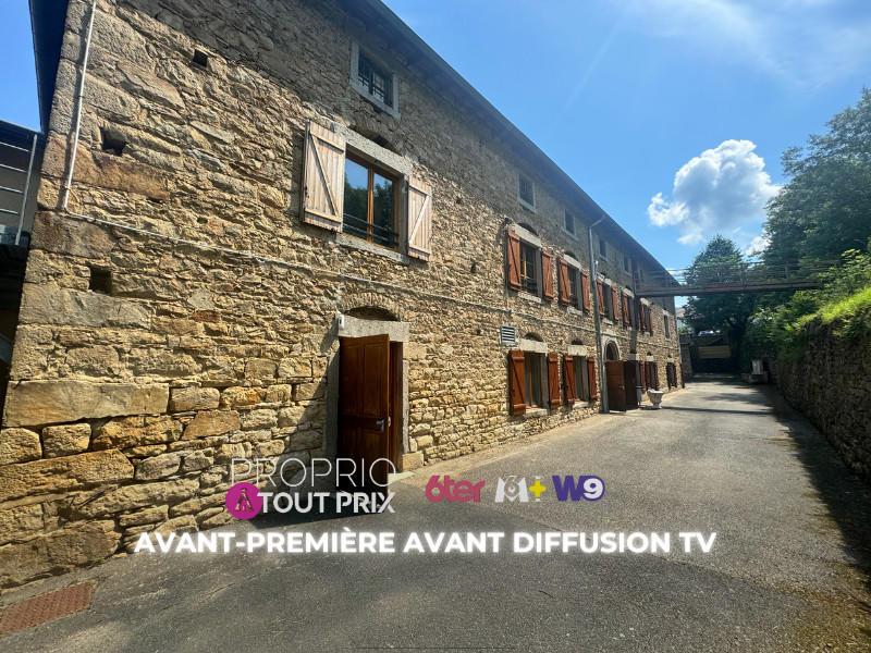 Propriété - 1 500 m² - 23 pièces