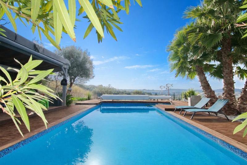 Propriété - 263 m² - 7 pièces