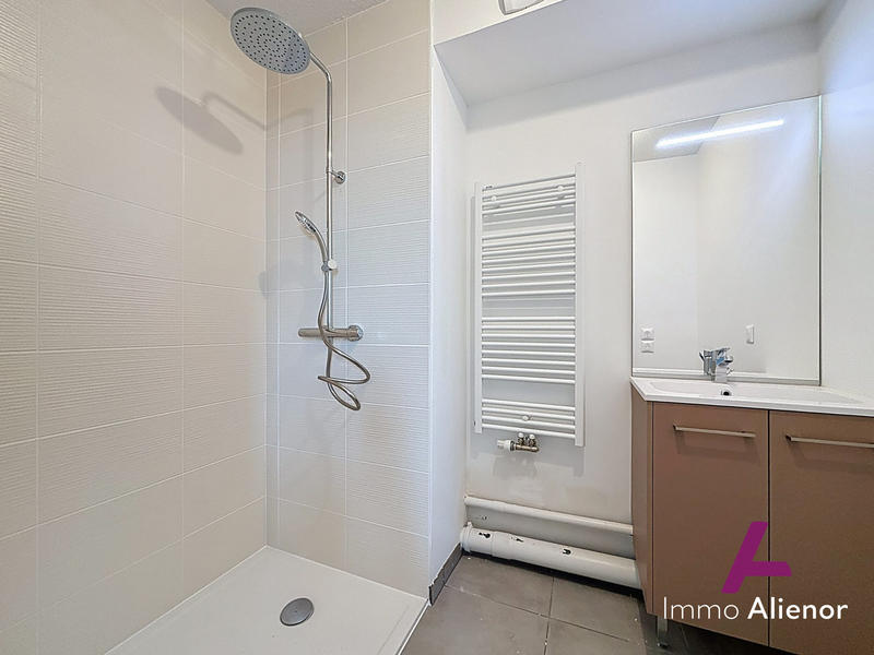 Appartement - 94 m² - 5 pièces