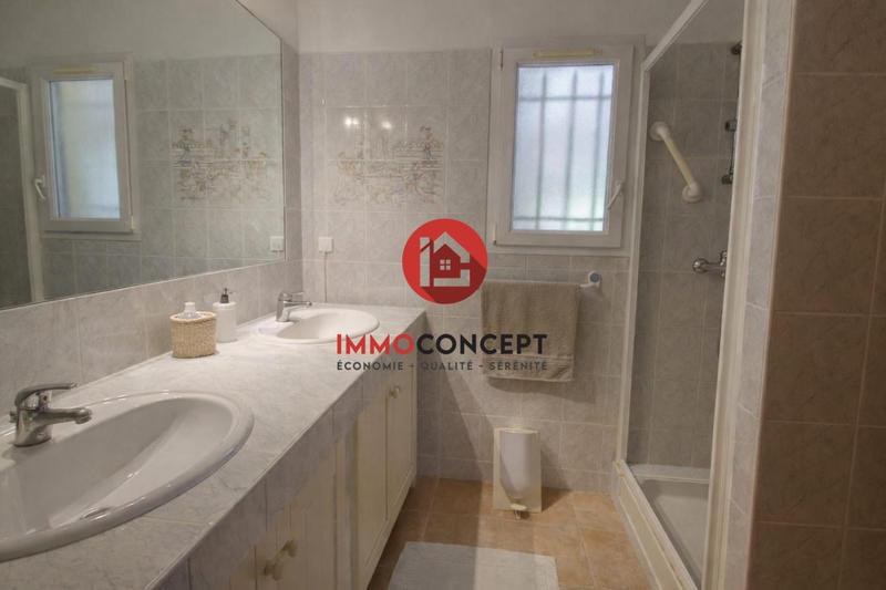 Villa - 140 m² - 5 pièces