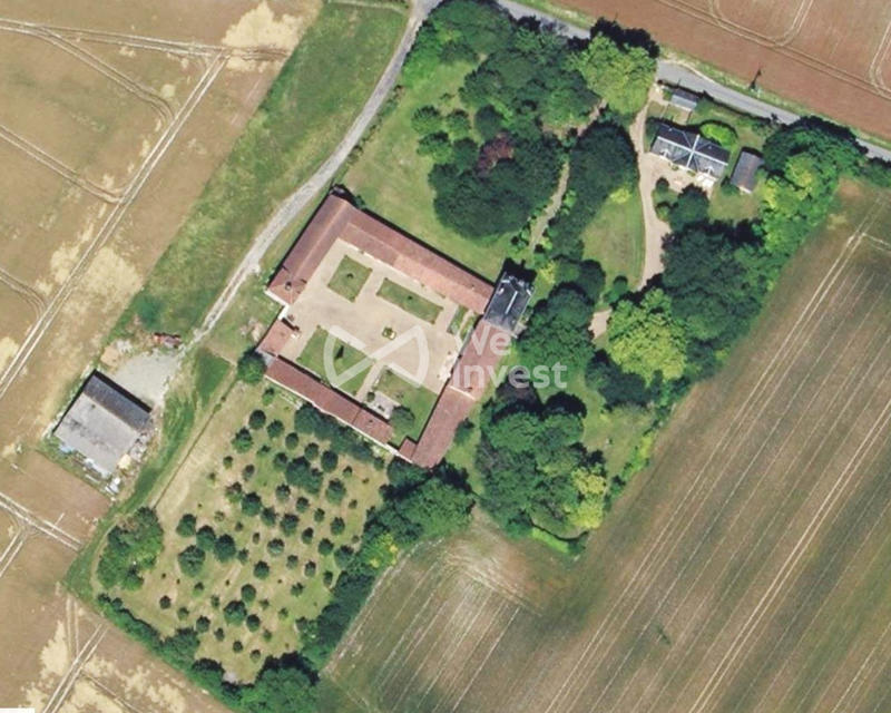 Maison - 530 m² - 20 pièces