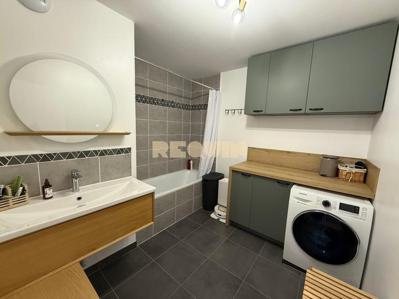 Appartement - 85 m² - 4 pièces