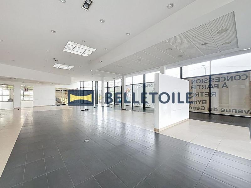 Local commercial - 2 239 m²