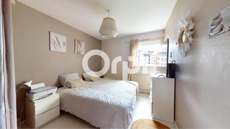 Appartement - 80 m² - 4 pièces