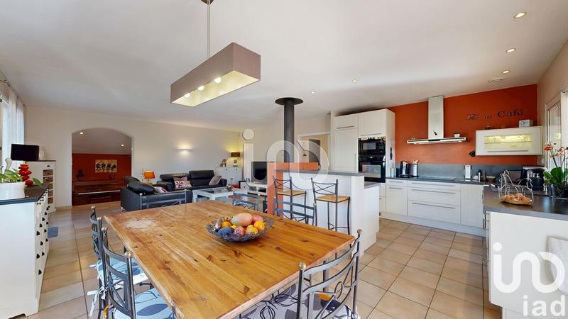 Maison - 182 m² - 6 pièces