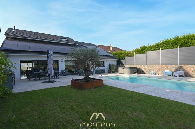 Maison - 225 m² - 7 pièces