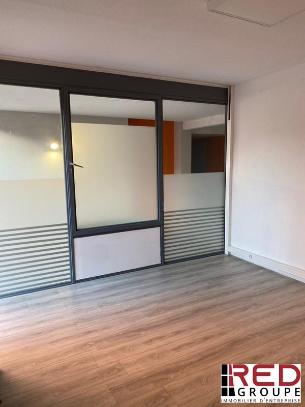 Local d'activités - 97 m²