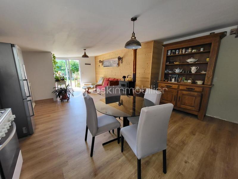 Corps de ferme - 269 m² - 11 pièces