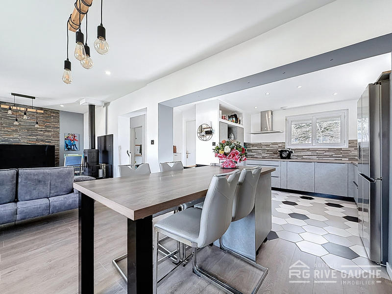 Maison - 127 m² - 5 pièces