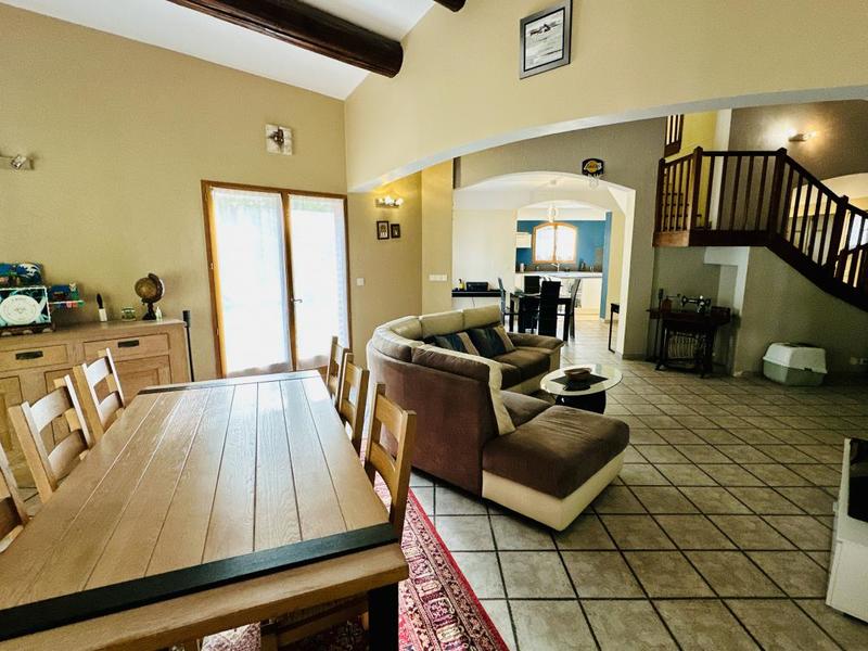 Propriété - 165 m² - 5 pièces