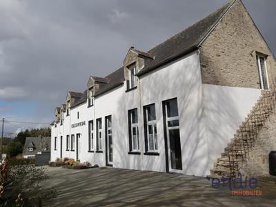 Maison - 300 m² - 10 pièces