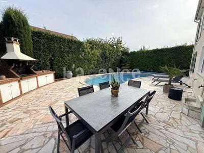 Propriété - 160 m² - 7 pièces