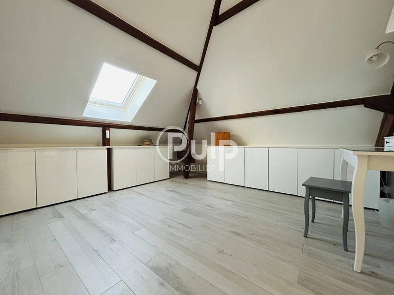 Maison - 300 m² - 10 pièces