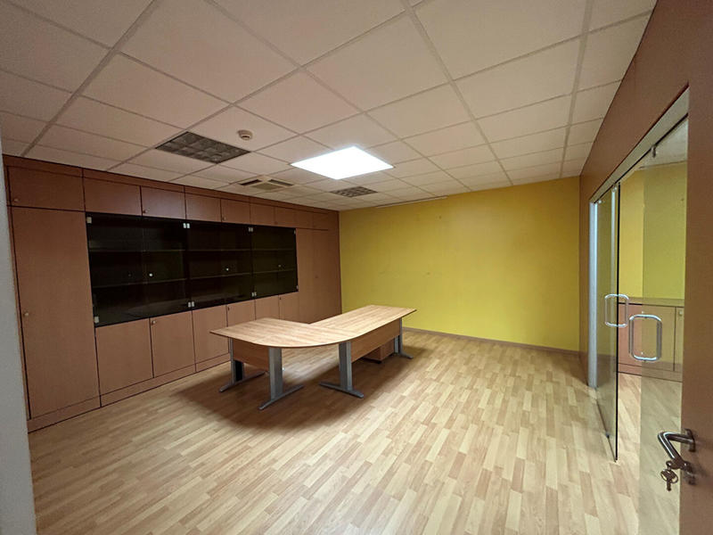 Bureau - 220 m²