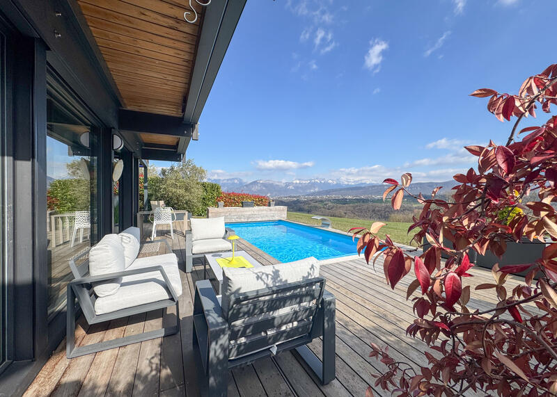 Maison - 110 m² - 4 pièces