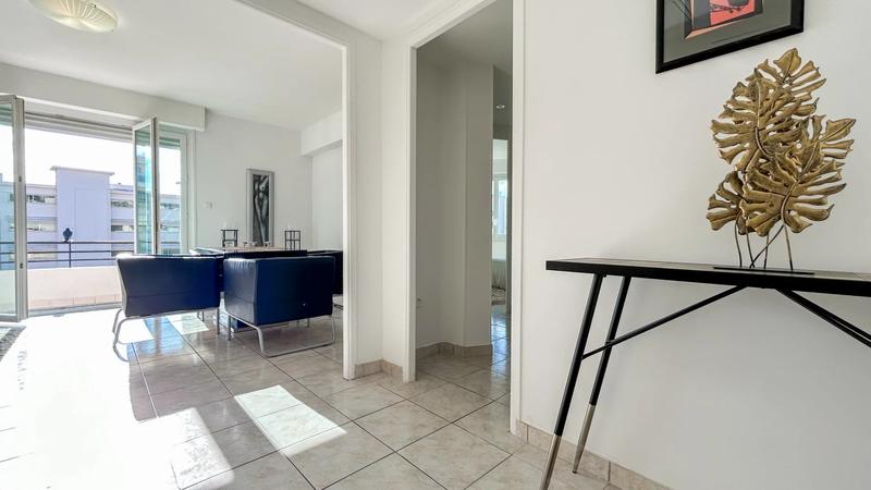 Appartement - 77 m² - 3 pièces