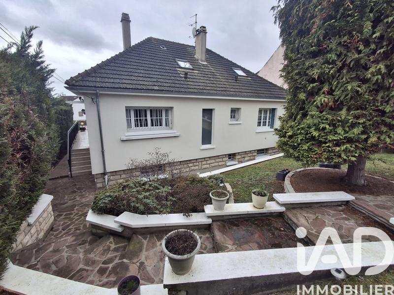 Maison - 120 m² - 5 pièces