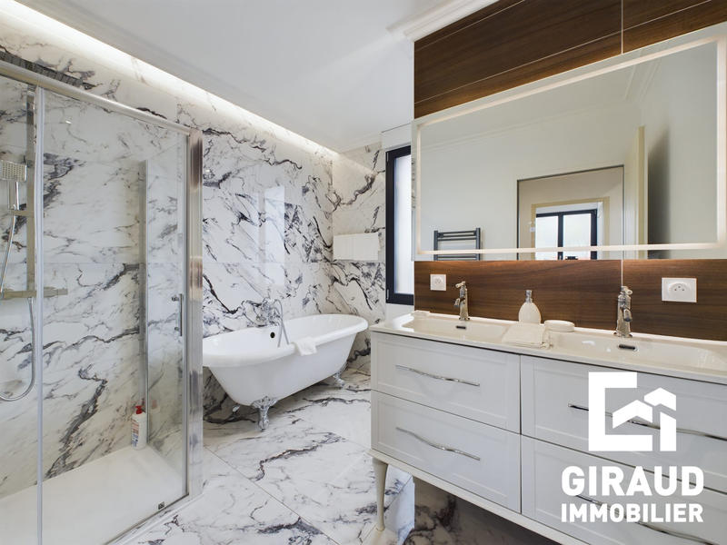 Maison - 108 m² - 6 pièces