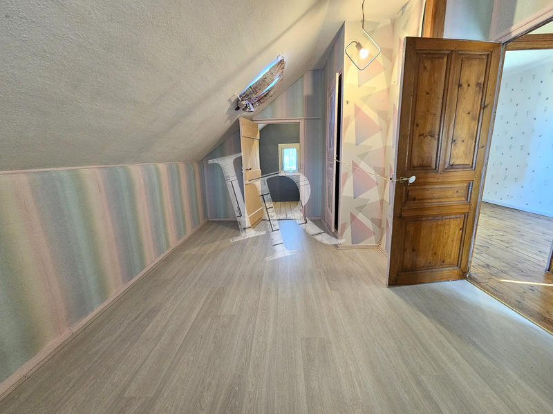 Maison - 87 m² - 4 pièces