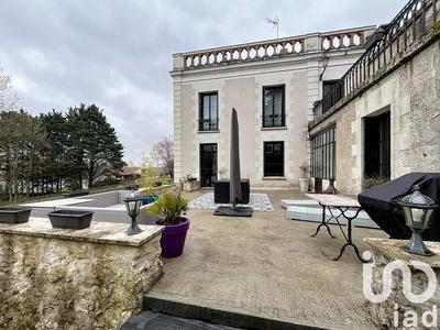 Maison - 362 m² - 13 pièces