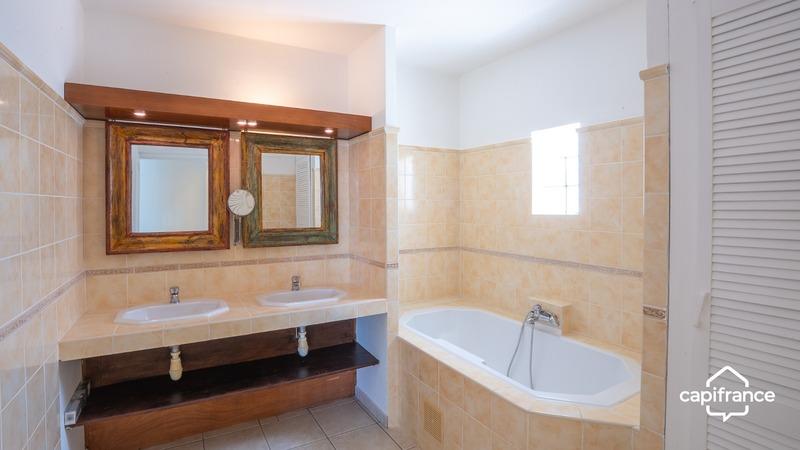 Appartement - 82 m² - 4 pièces